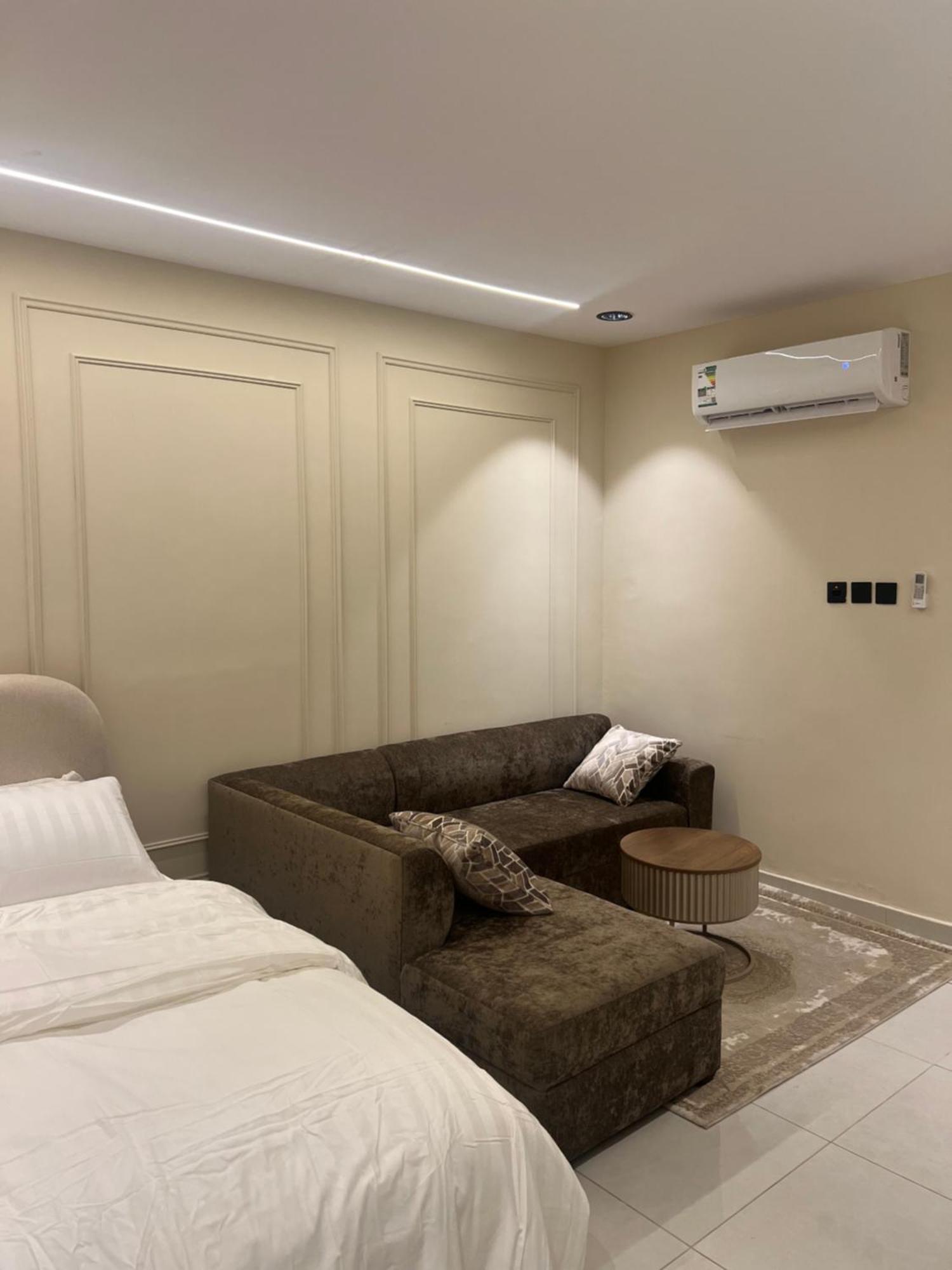 A7 Self Entry Cozy With Master Bed Self Entry استديو في العقيق دخول ذاتي سرير ماستر Apartment