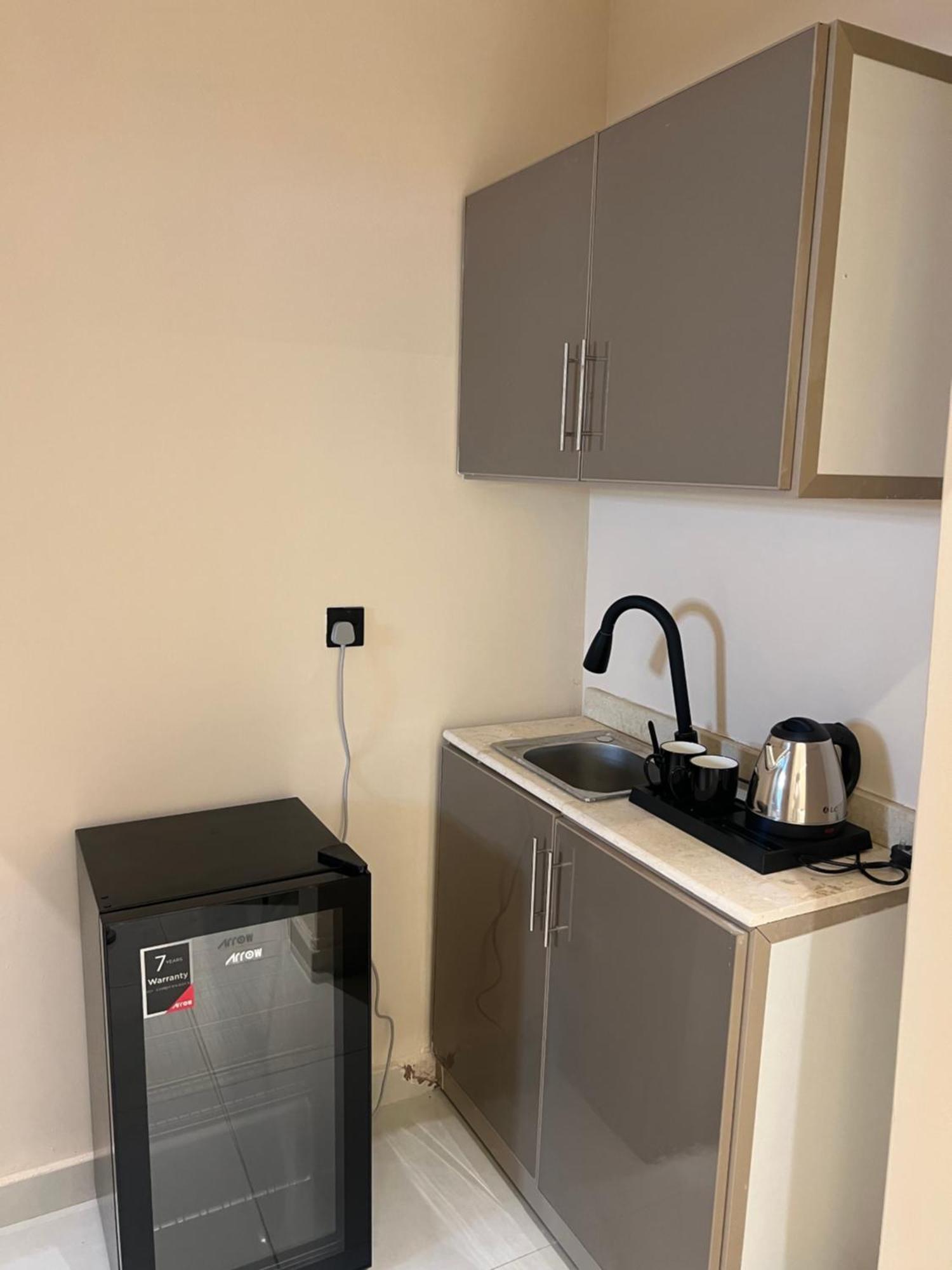 Apartment A7 Self Entry Cozy With Master Bed Self Entry استديو في العقيق دخول ذاتي سرير ماستر *