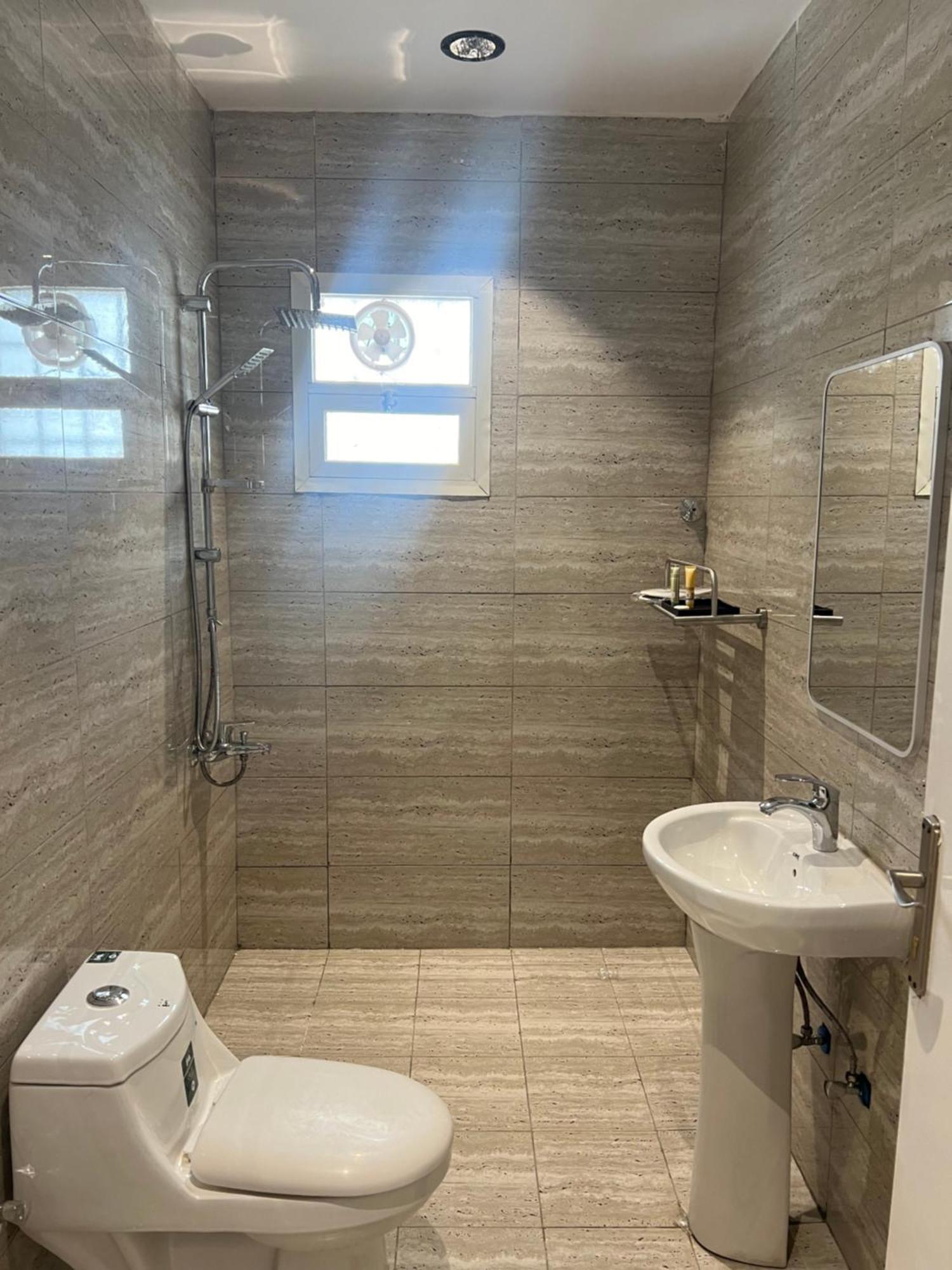 Apartment A7 Self Entry Cozy With Master Bed Self Entry استديو في العقيق دخول ذاتي سرير ماستر *